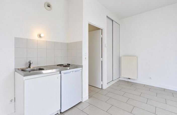 4 place Camille Georges Lyon 69002 - T1 Non meublé - 790 €CC — photo 3