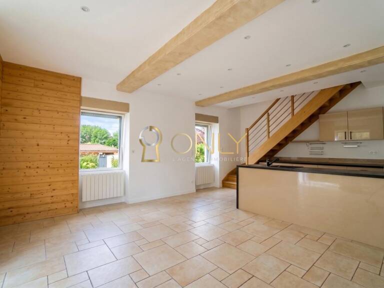 Montmerle sur Saône - Appartement - T3 - 65m² - Balcon - 2 places de stationnement — photo 1