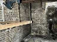 Paris XIVème - Rue Thibaud - Grande cave saine de 12m2 — photo 2