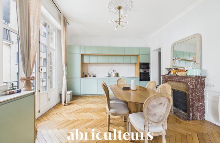Vaste appartement familial de 200 m² dans un immeuble de caractère en vente à Nantes (44000) — photo 5