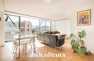 Appartement T4 traversant lumineux en vente à Marseille 13008 — photo du bien