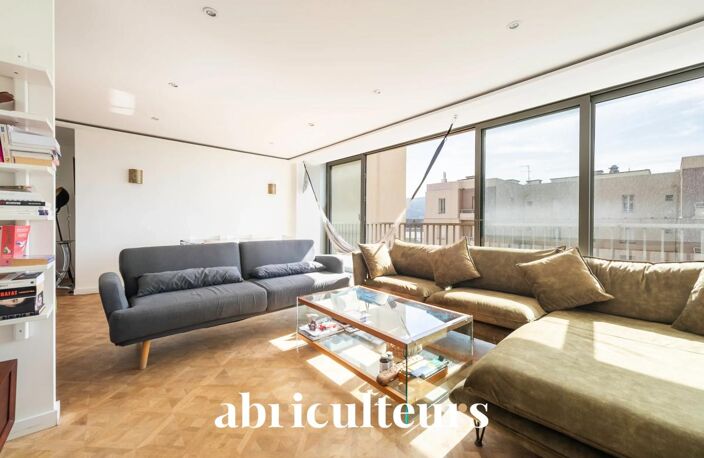 Appartement T4 traversant lumineux en vente à Marseille 13008 — photo 5