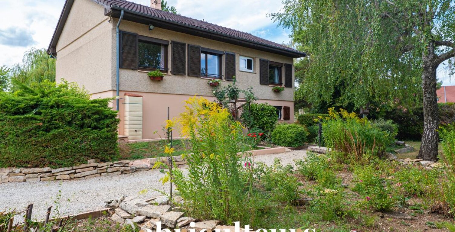 Maison familiale avec une véranda de 20m² en vente à Varanges (21110) — photo 1