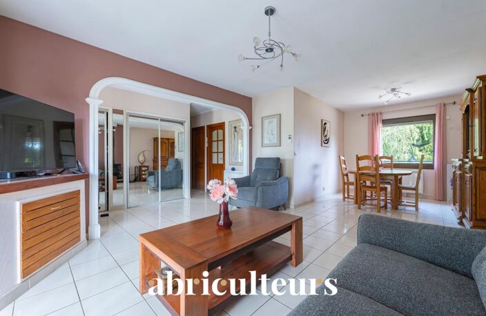 Maison familiale avec une véranda de 20m² en vente à Varanges (21110) — photo 3