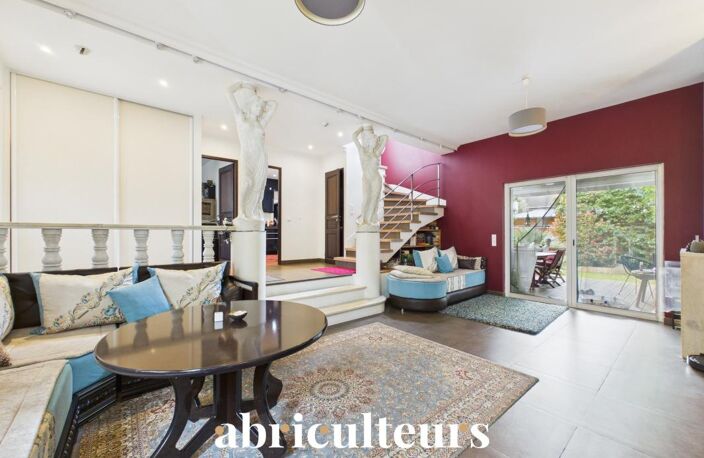 Belle maison contemporaine T7 de 185m²  avec dépendance, terrasse et jardin arboré de 500m² –  Garage  - Colombes (92400) — photo 3