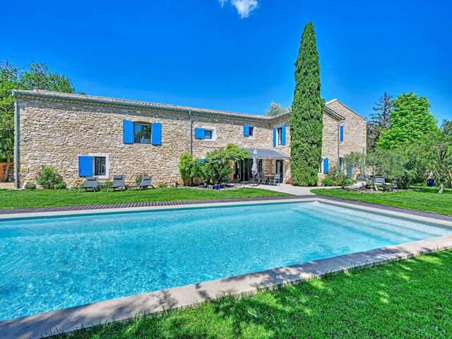 Belle propriété À Vendre 460m² - Quartier Cassagne - Le Pontet — photo du bien
