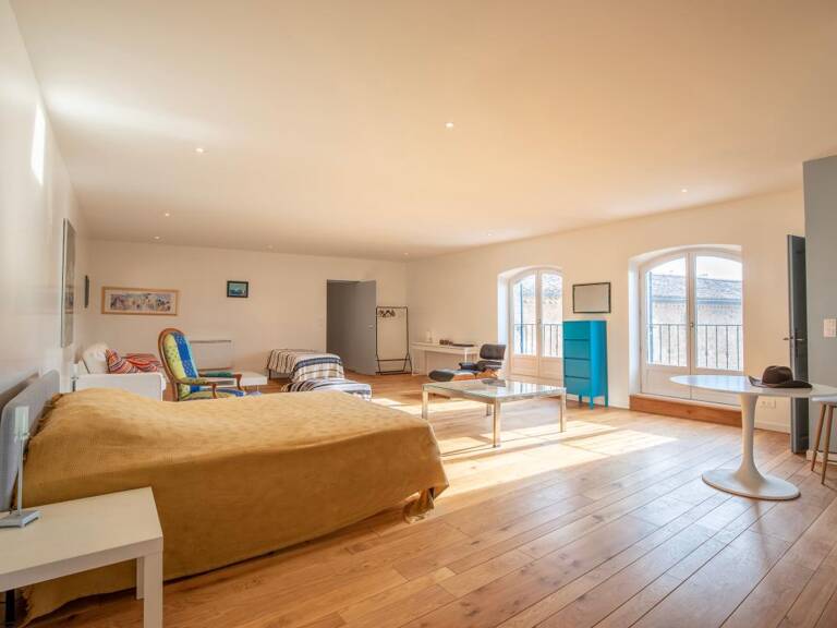 Belle propriété À Vendre 460m² - Quartier Cassagne - Le Pontet — photo 1