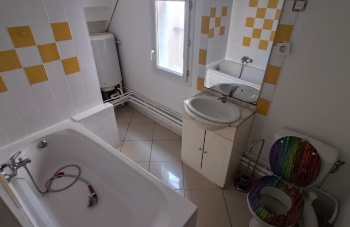 Avignon Intra muros - Quartier Carmes / Université, appartement duplex 34 m² — photo 3