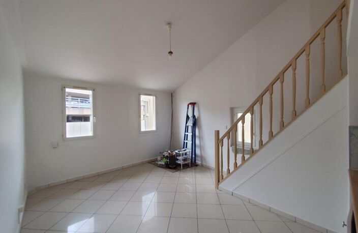 Avignon Intra muros - Quartier Carmes / Université, appartement duplex 34 m² — photo 5