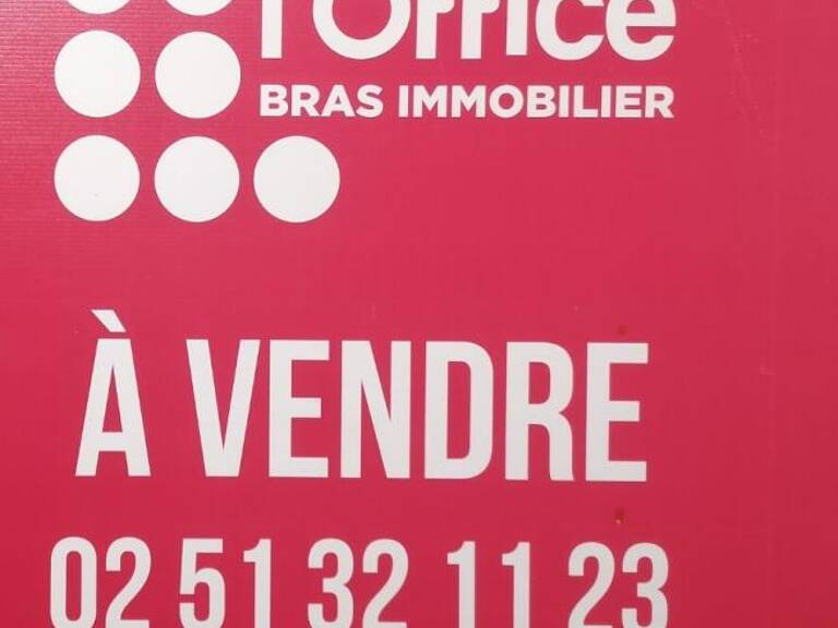 Nieul le Dolent, ensemble immobilier à rénover! — photo 1