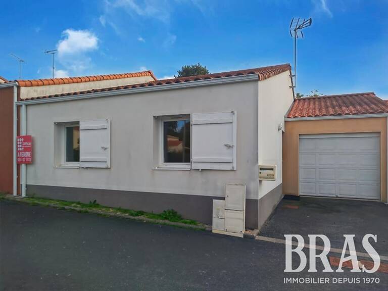 Maison de plain-pied  La Roche Sur Yon 3 pièce(s) — photo 1