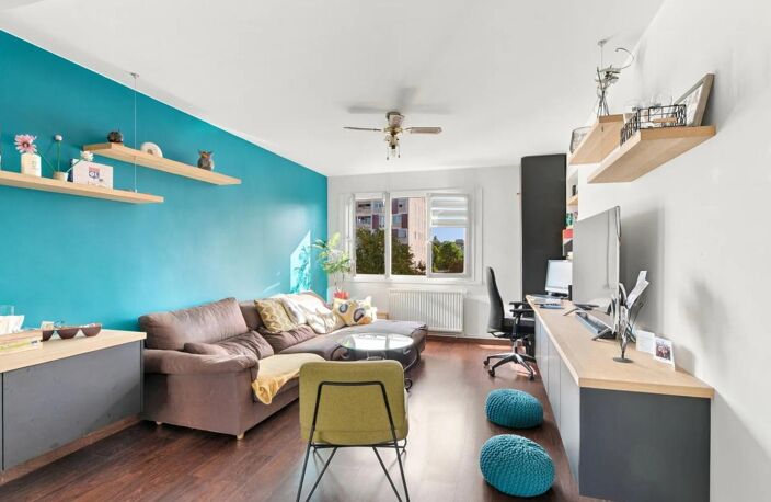 Appartement de 4 pièces de 97 m² à Saint-Priest — photo 2