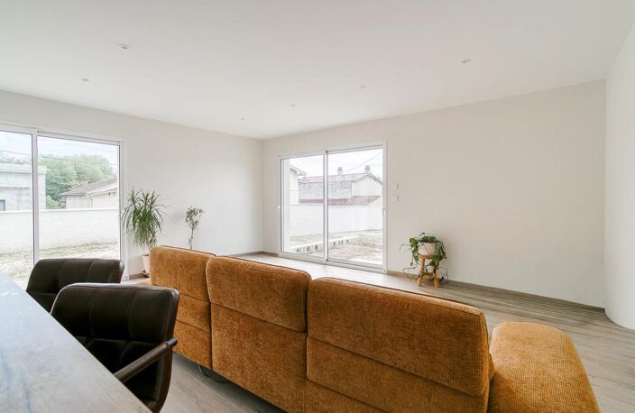 Maison de 5 pièces de 125 m² à Roussillon — photo 2