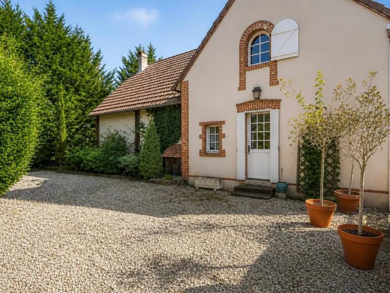 Maison de 8 pièces de 168 m² à La Ferté-Beauharnais — photo 1