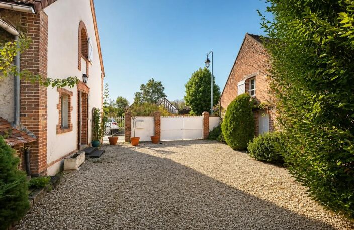 Maison de 8 pièces de 168 m² à La Ferté-Beauharnais — photo 3