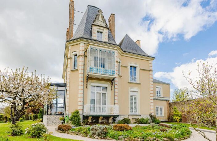 Maison  de charme de 14 pièces de 352 m² à Château-Gontier — photo 3