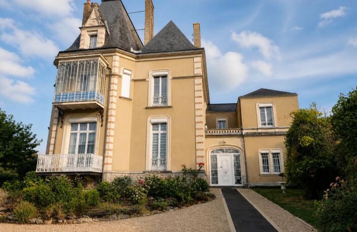 Maison  de charme de 14 pièces de 352 m² à Château-Gontier — photo 4