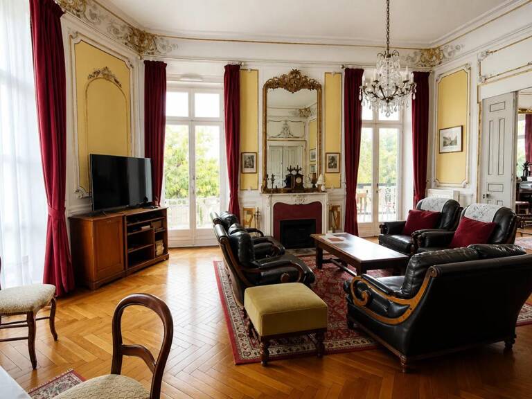 Maison  de charme de 14 pièces de 352 m² à Château-Gontier — photo 1