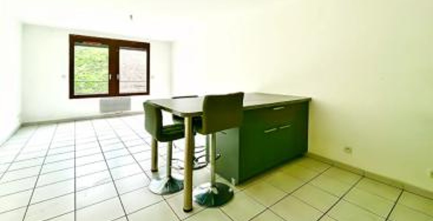 Élégant 2P avec stationnement à Saint-Étienne — photo 1