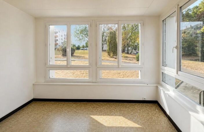 Appartement T3 - 71 m2 - La Ferté-Bernard — photo 2