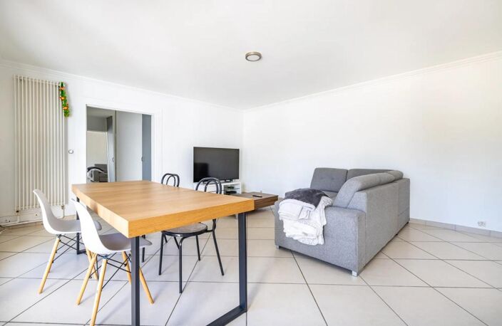 Appartement T3 de 73 m² à Évry-Courcouronnes — photo 4