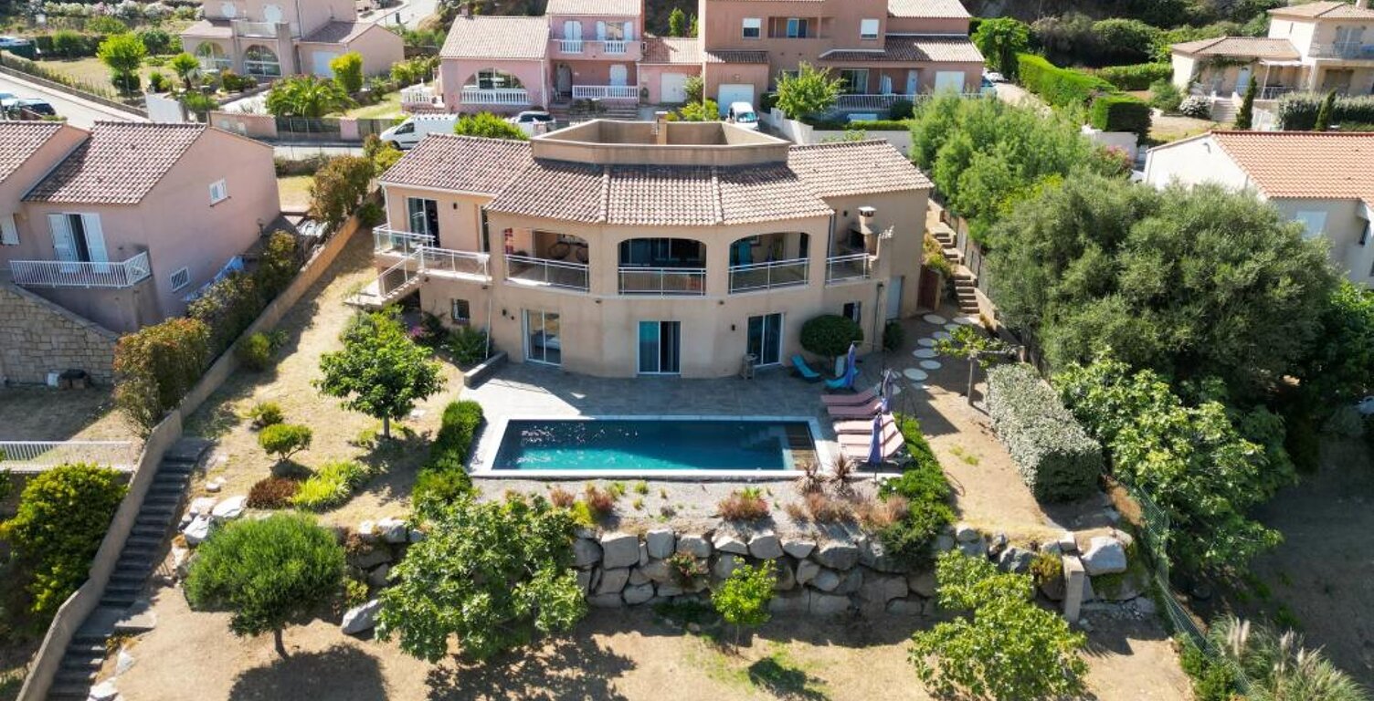 Maison de 7 pièces de 251 m² à Propriano — photo 1