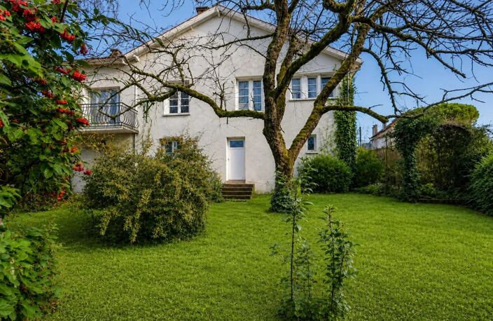 Maison de 195m² en vente à Poitiers Dunes/Dolmen — photo 3