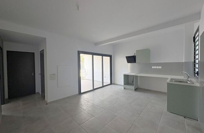T2 50M2 NEUF - 892 - FRONT DE MER SAINT PIERRE — photo 2