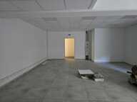TAMPON - LOCAL / BUREAU DE 121M² — photo 2