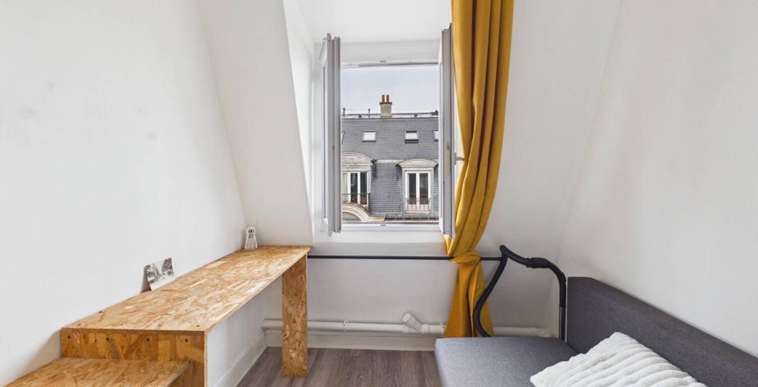 Chambre au dernier étage avec ascenseur - Entièrement rénovée - Rue Descombes, Paris — photo 1