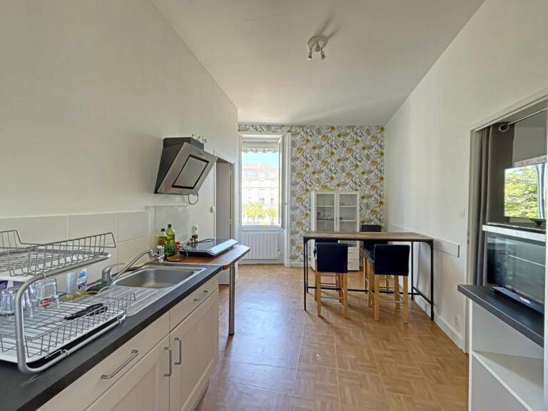 Appartement à vendre en centre ville de La Roche sur Yon — photo 1
