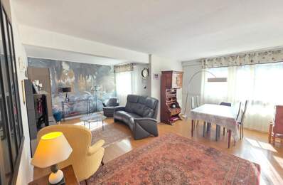 Appartement À Vendre — photo du bien