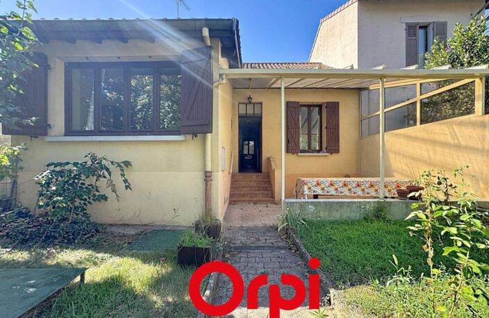 EXCLUSIVITÉ ORPI - Maison de charme de 1925 avec fort potentiel – 81 m² – Terrain 367 m² – Environnement calme et prisé — photo 2