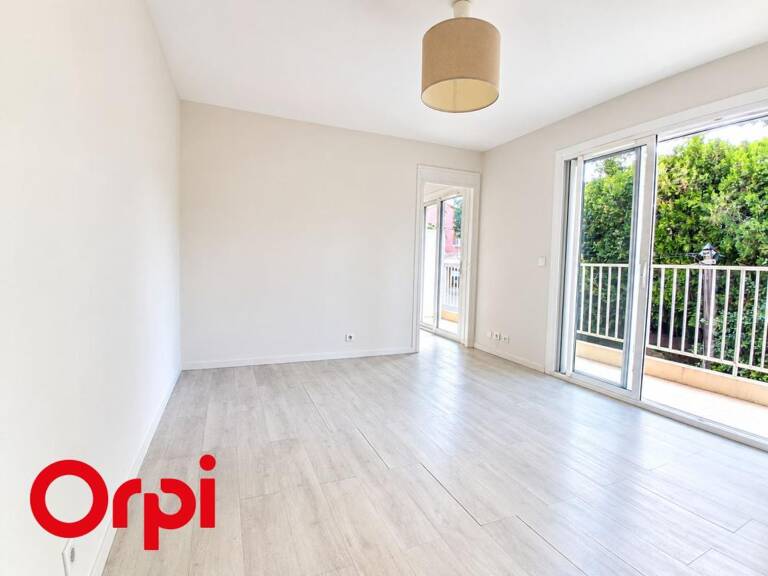 APPARTEMENT T2 AVEC GARAGE, CAVE ET LOCAL MOTO — photo 1