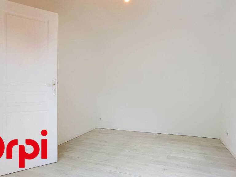 APPARTEMENT T2 AVEC GARAGE, CAVE ET LOCAL MOTO — photo 1