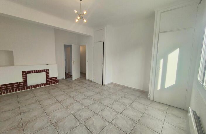 APPARTEMENT À LOUER T2 VIDE TOULON PONT DU LAS — photo 5