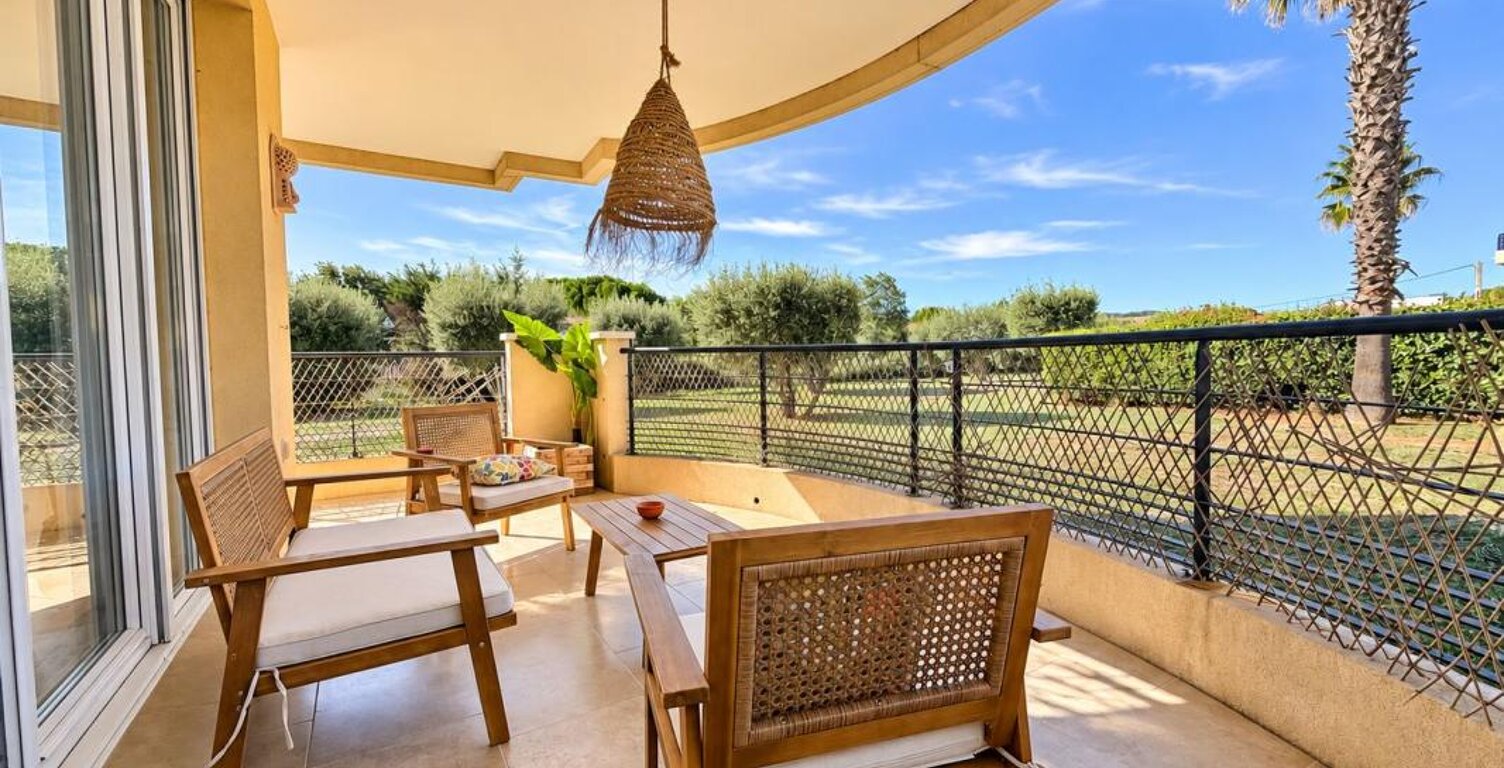la Seyne sur mer-T3 de 63m2-Terrasse-piscine-cadre verdoyant — photo 1