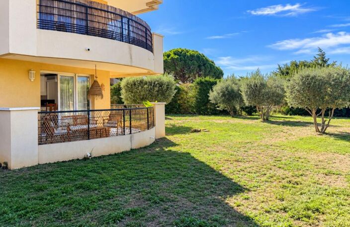 la Seyne sur mer-T3 de 63m2-Terrasse-piscine-cadre verdoyant — photo 2