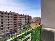 Toulon Le port (83000) Studio 25m² refait a neuf avec balcon — photo 4