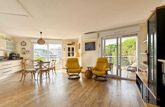 Appartement À Vendre T4 72M² TERRASSE DOUBLE GARAGE — photo 3