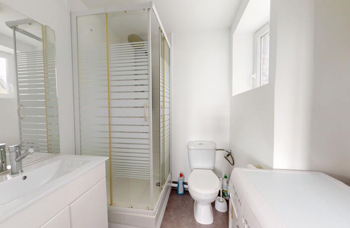 STUDIO À VENDRE - LE HAVRE - UNIVERSITE/GARE - DERNIER ETAGE - DPE D — photo 4