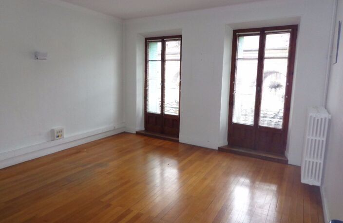 A VENDRE EN EXCLUSIVITÉ – RUMILLY CENTRE-VILLE — photo 2