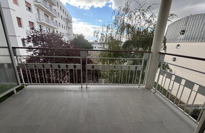 Appartement À Louer — photo 2