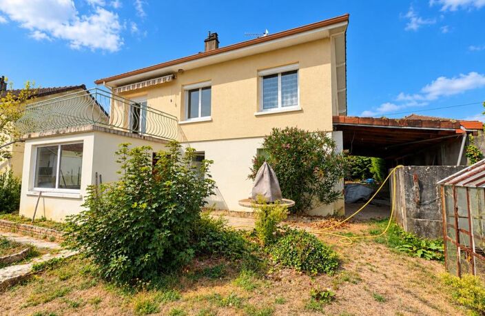   RILHAC-RANCON – Une maison familiale à réinventer, avec un vrai potentiel ! — photo 3