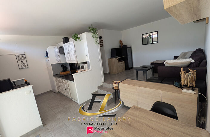 Maison rénovée de 64 M² avec parking privatif — photo 3