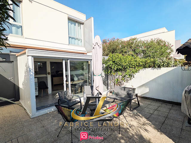 Maison rénovée de 53 M²  + véranda 11 m² + parking à CANET PLAGE — photo du bien