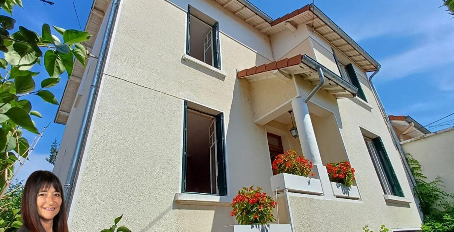 Maison Le Coteau 7 pièce(s) 158 m2 — photo 1