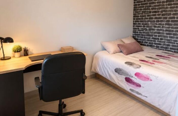 MAISON 78 m²  - PROCHE DES COMMERCES  - TORIGNY-LES-VILLES — photo 5