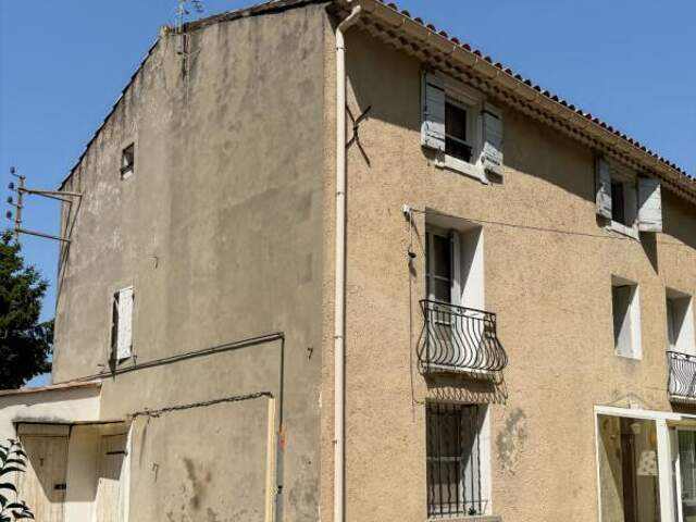 GRANDE MAISON A RENOVER 166 M2 PROCHE CENTRE VILLE — photo du bien