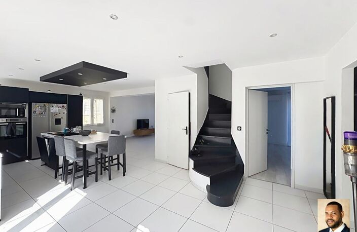 Maison Yerres 6 pièce(s) 120 m2 totalement rénovée — photo 2
